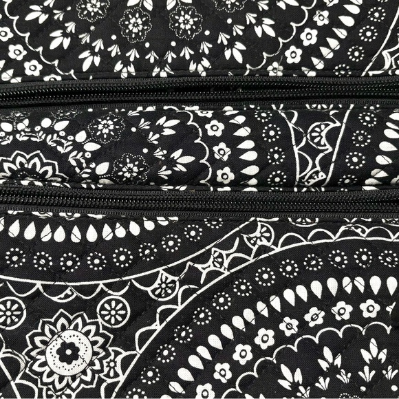 Vera Bradley Crossbody Hipster Purse Handbag - Picture 4 of 11